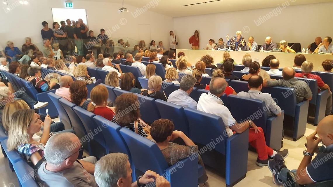 Contratto decentrato, i sindacati diffidano il Comune: paghi le spettanze