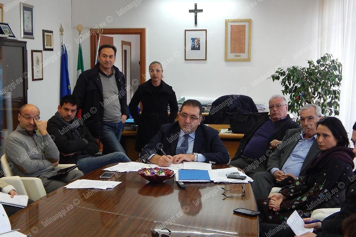 Alcuni membri della vecchia giunta Terra