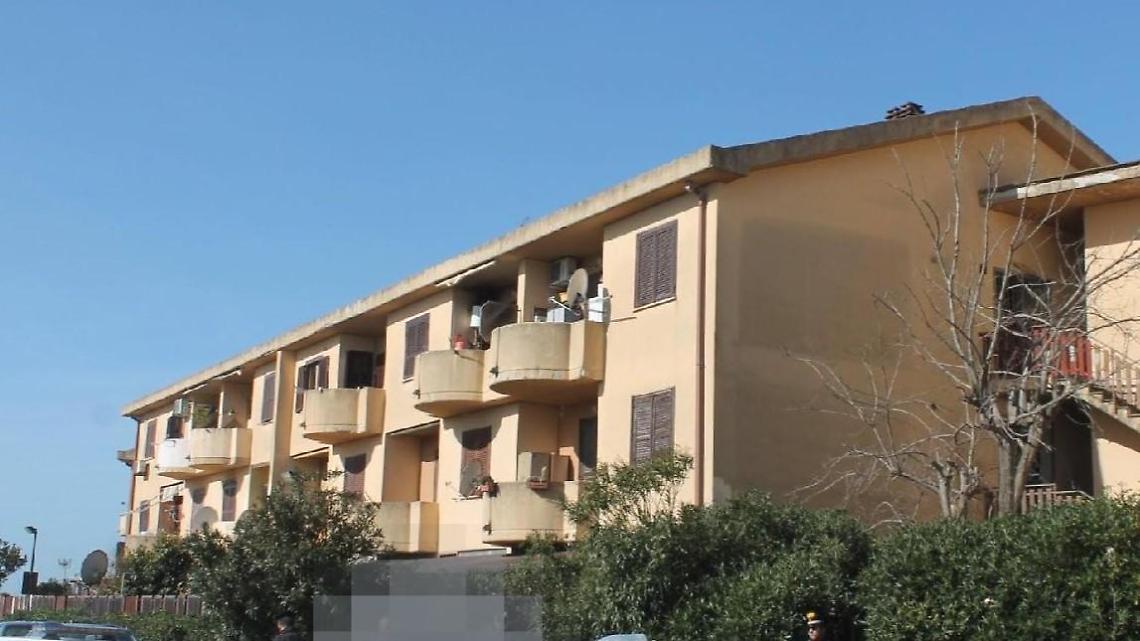 Ardea, occupa una casa nel complesso delle Salzare: denunciato