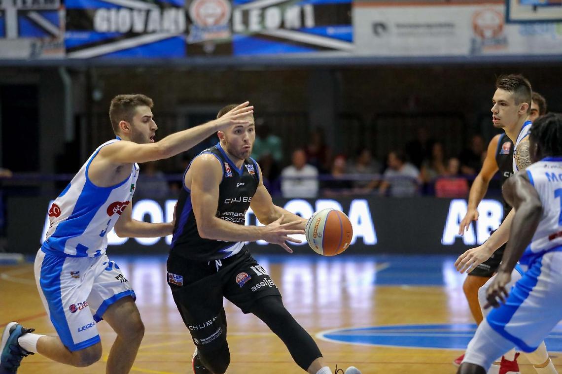 Esordio vincente in campionato per la Benacquista Latina Basket