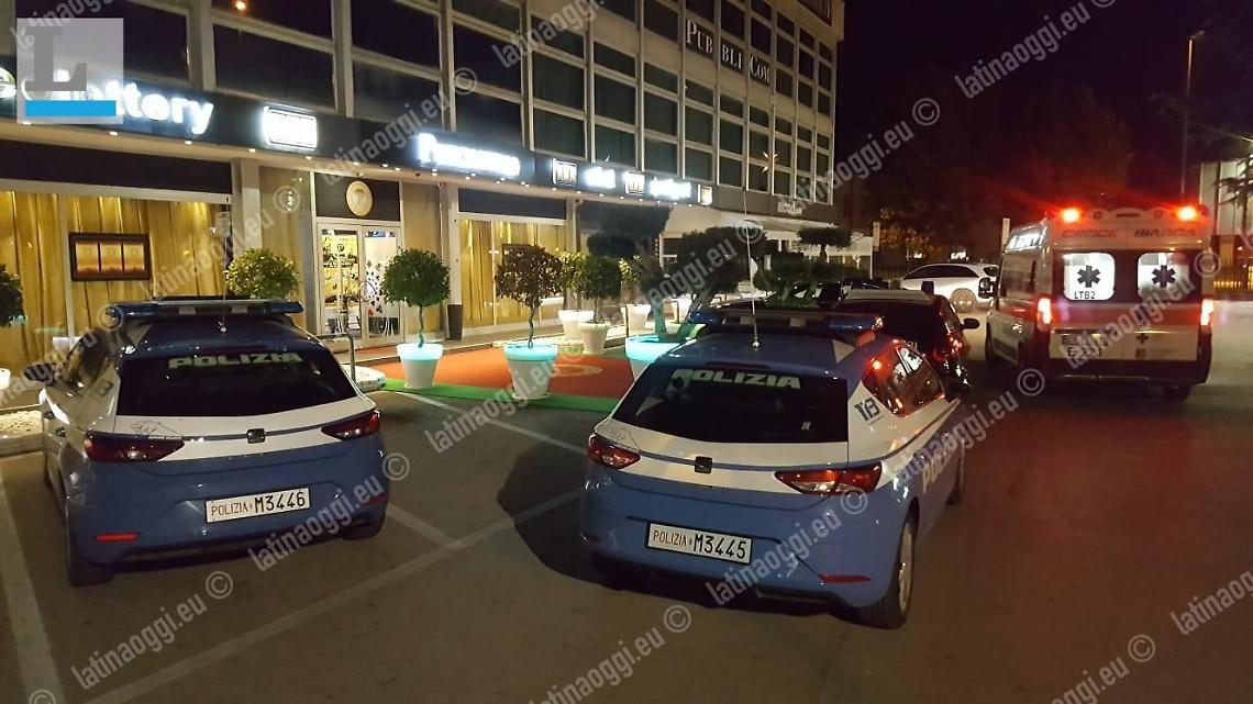 Botte alla guardia giurata per la rapina notturna nella sala slot