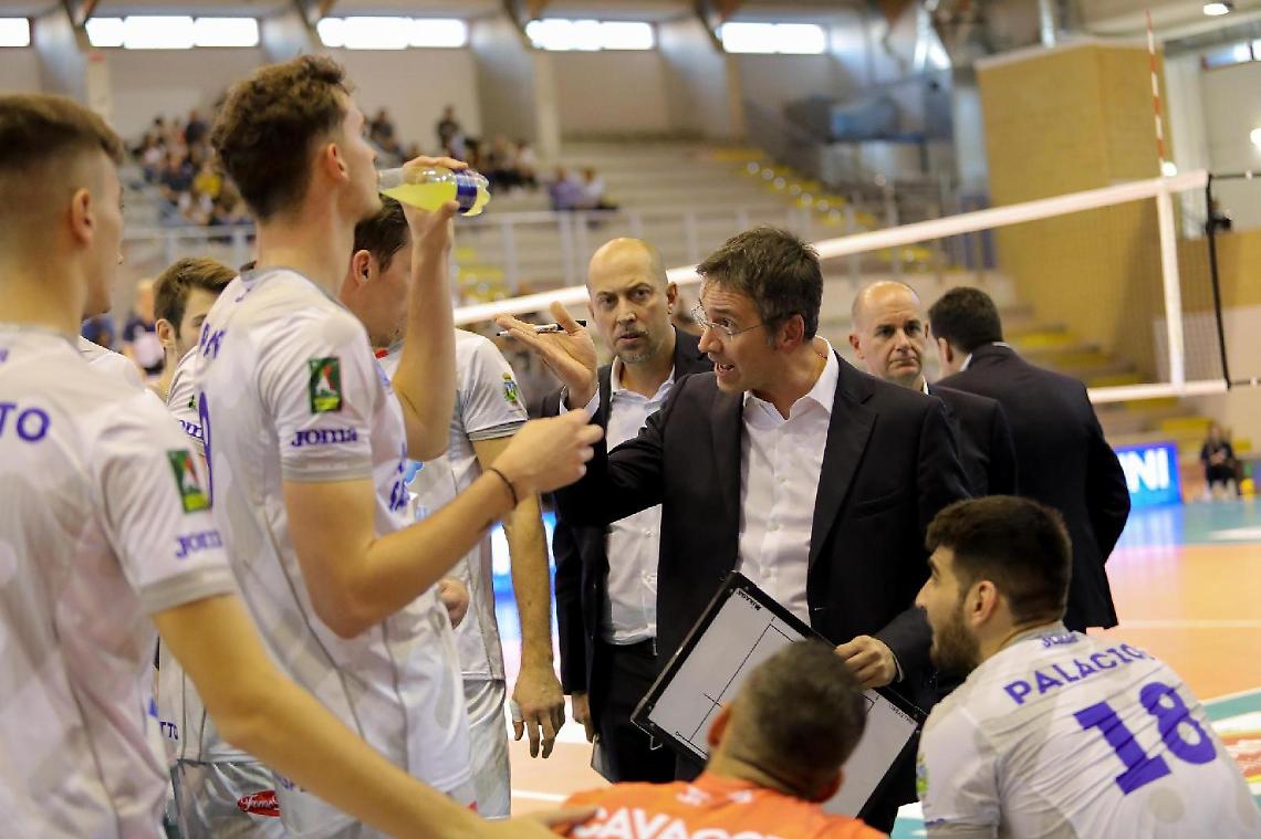 La Top Volley lotta cinque set ma poi deve cedere a Perugia