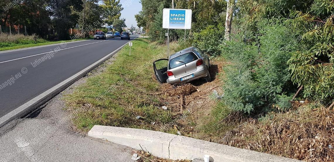 Incidente sulla Monti Lepini: fuori strada con l'auto, donna finisce in ospedale