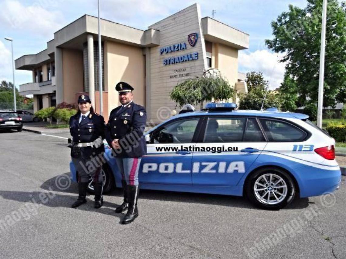 Latitante albanese su un'auto riciclata, fermato dalla Stradale