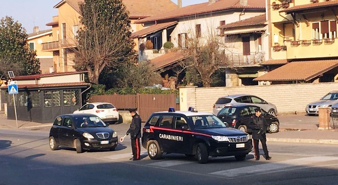 Artena, sorpreso a spacciare cocaina davanti a un bar: arrestato