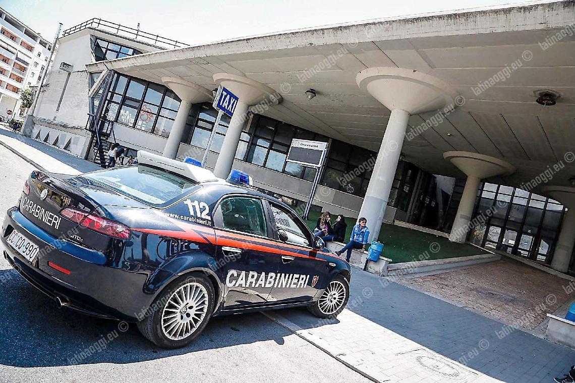 Spaccio di cocaina ed eroina alle autolinee, in arresto un 22enne