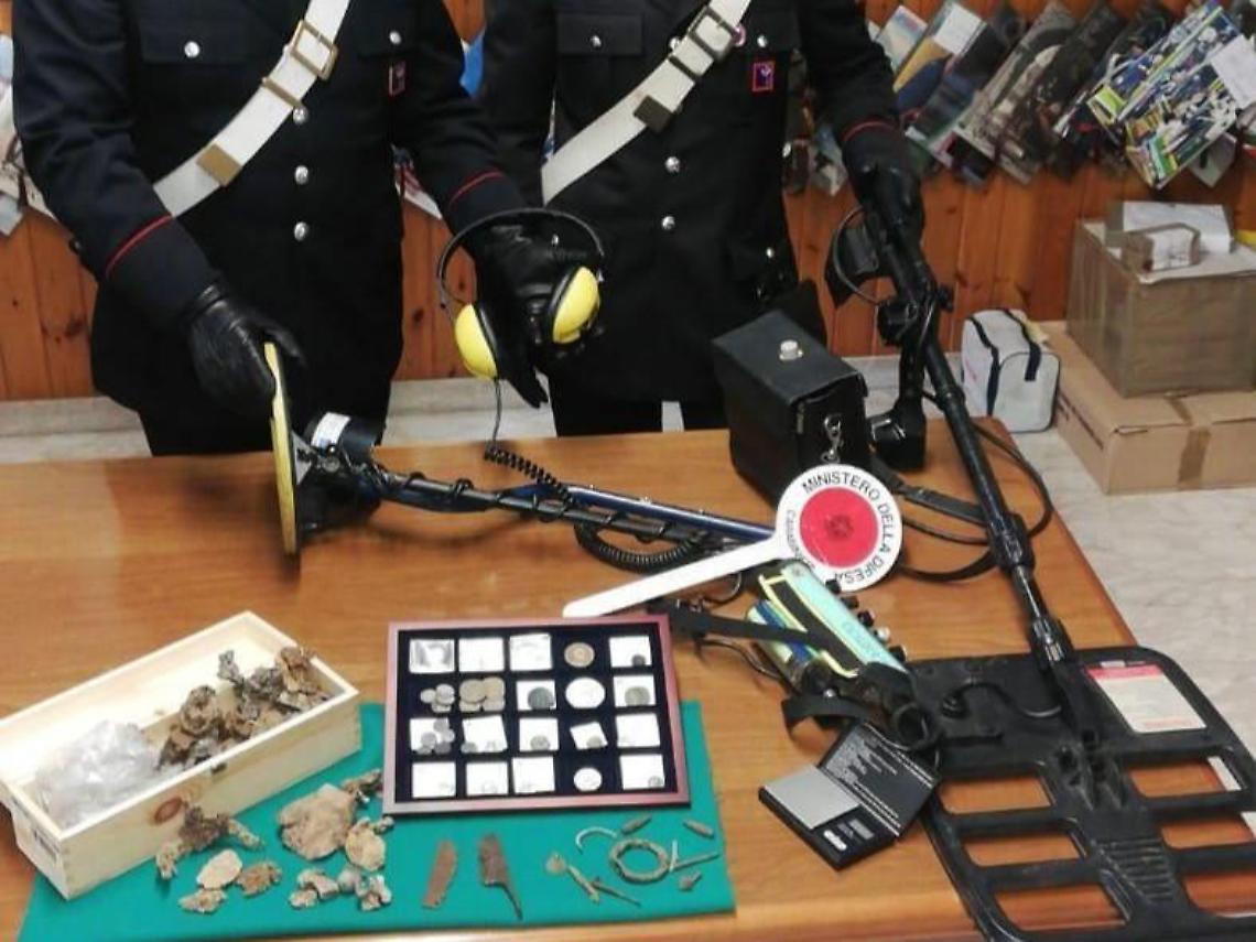 In casa aveva reperti di età romana, denunciato un 46enne