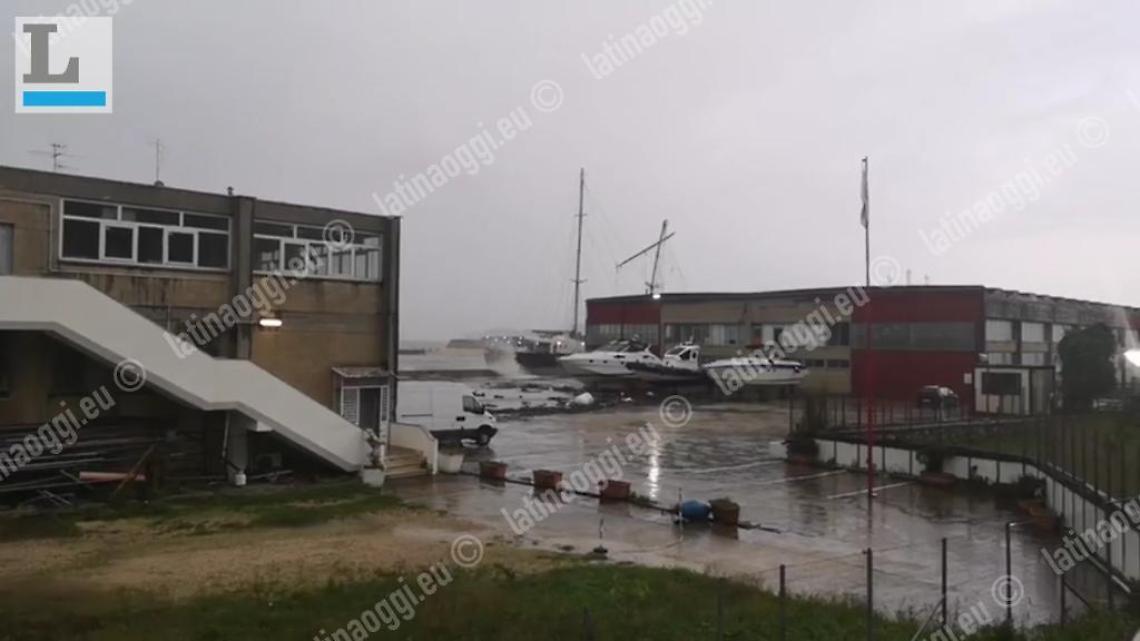 Maltempo, danni alla Signora del Vento di Gaeta e alle imbarcazioni