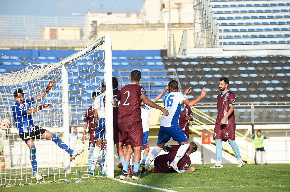 Arzachena - Latina 0-3 7'pt Cunzi, 41'pt Mastrone, 3'st Corsetti [LIVE]
