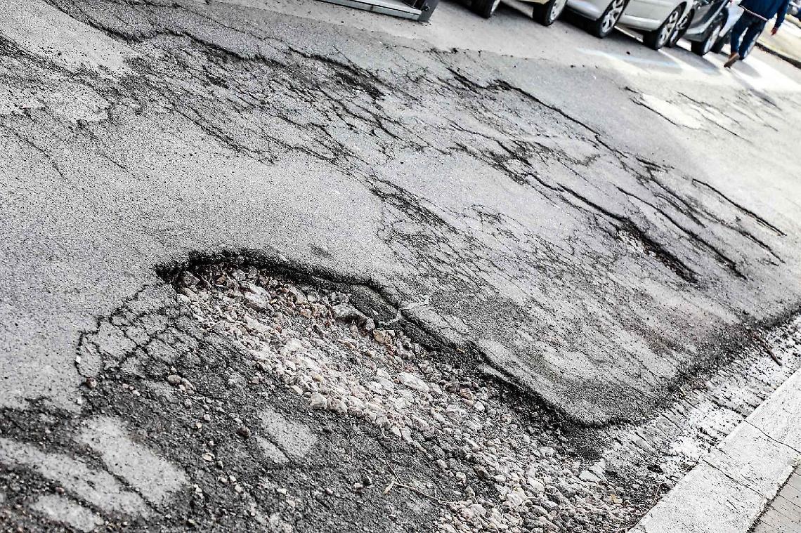 Latina, emergenza buche senza sosta: in aumento le segnalazioni