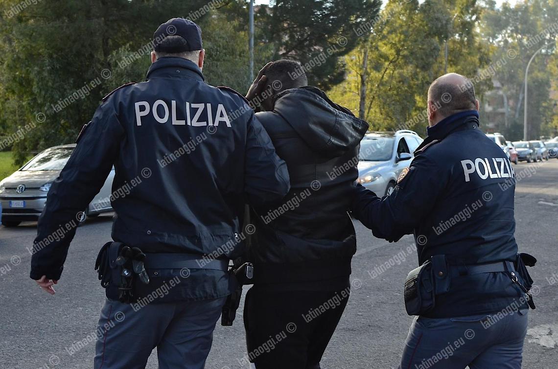 Violenza sessuale su una donna, arrestato un nigeriano al centro Le Torri