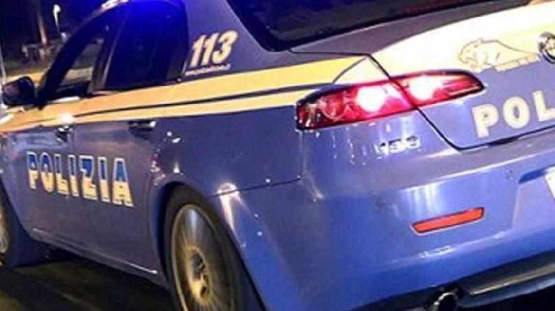 Terracina, carreggiata allagata. Chiusa alle auto l'Appia al km 96