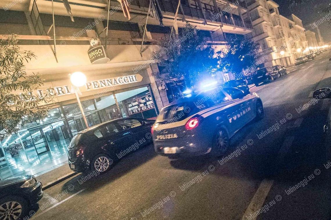 Fuga alla vista della polizia. L'auto era stata sequestrata
