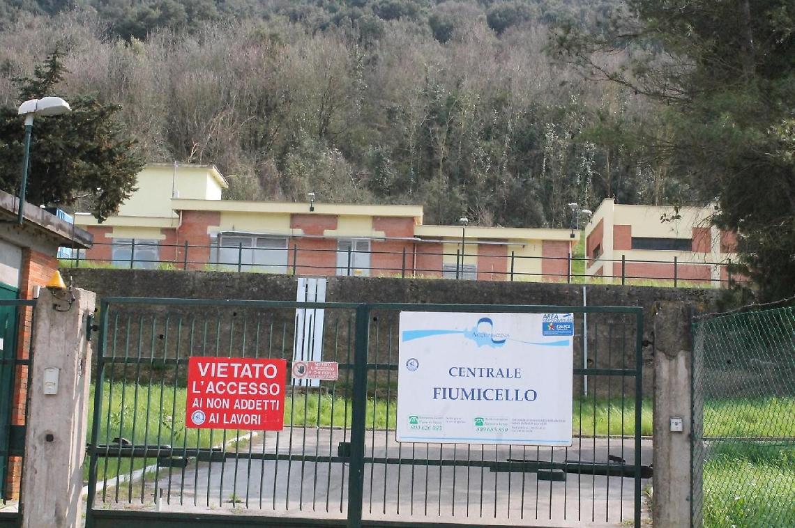 Detriti portati dalle piogge, giorni natalizi senza acqua potabile