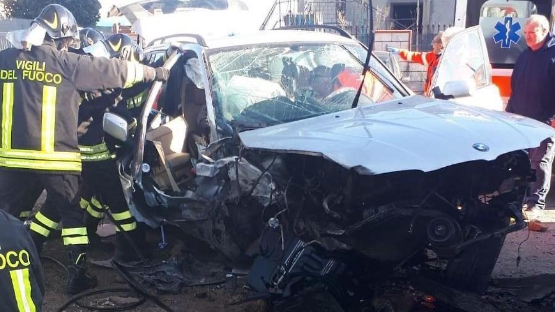 Incidente a Montello: rischia di perdere gli arti inferiori la donna ferita