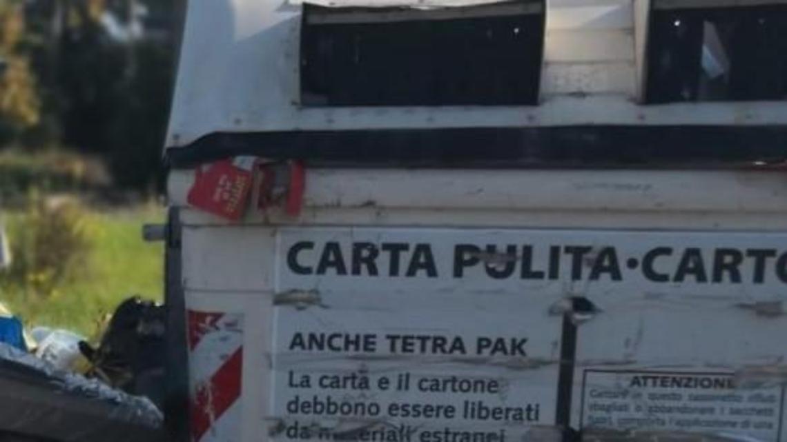 Abc comunica l'interruzione della raccolta di carta e cartone