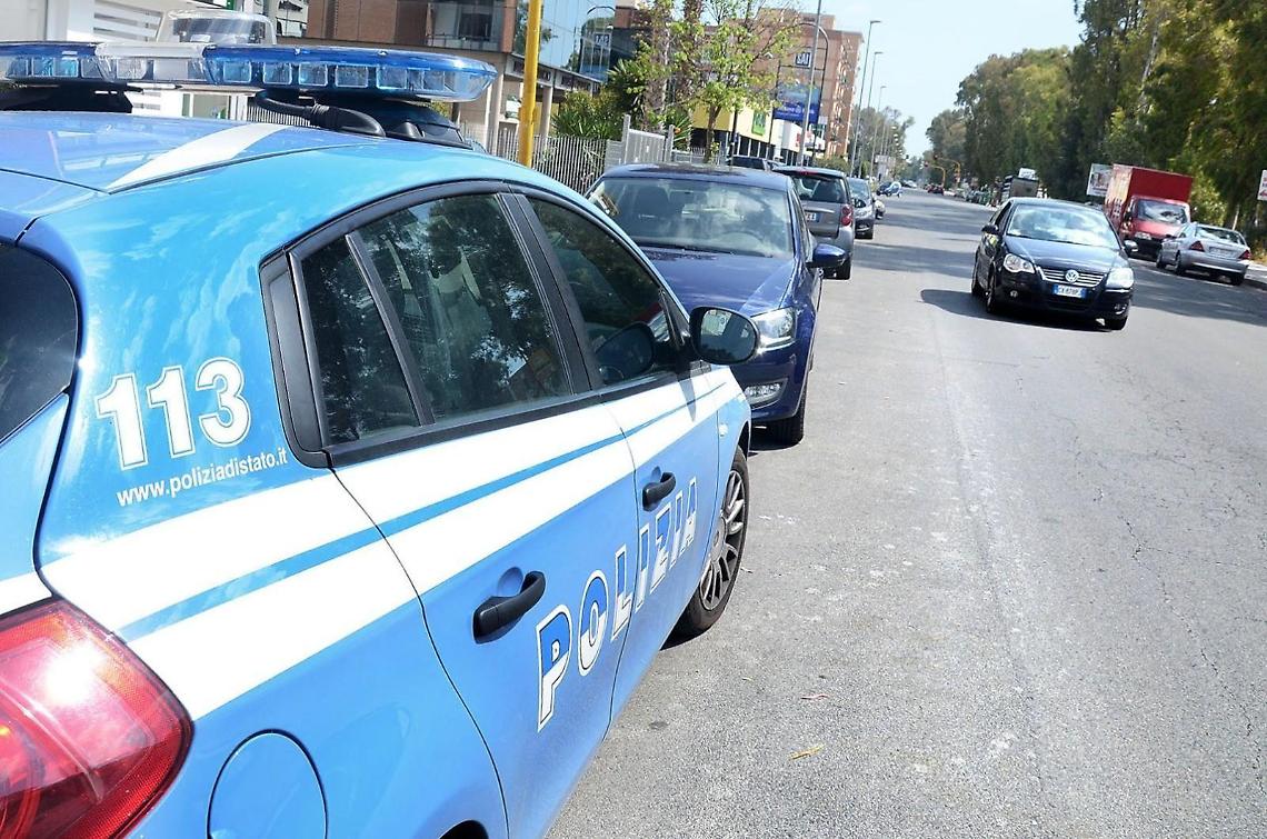Tenta di soffocare la compagna, arrestato per tentato omicidio