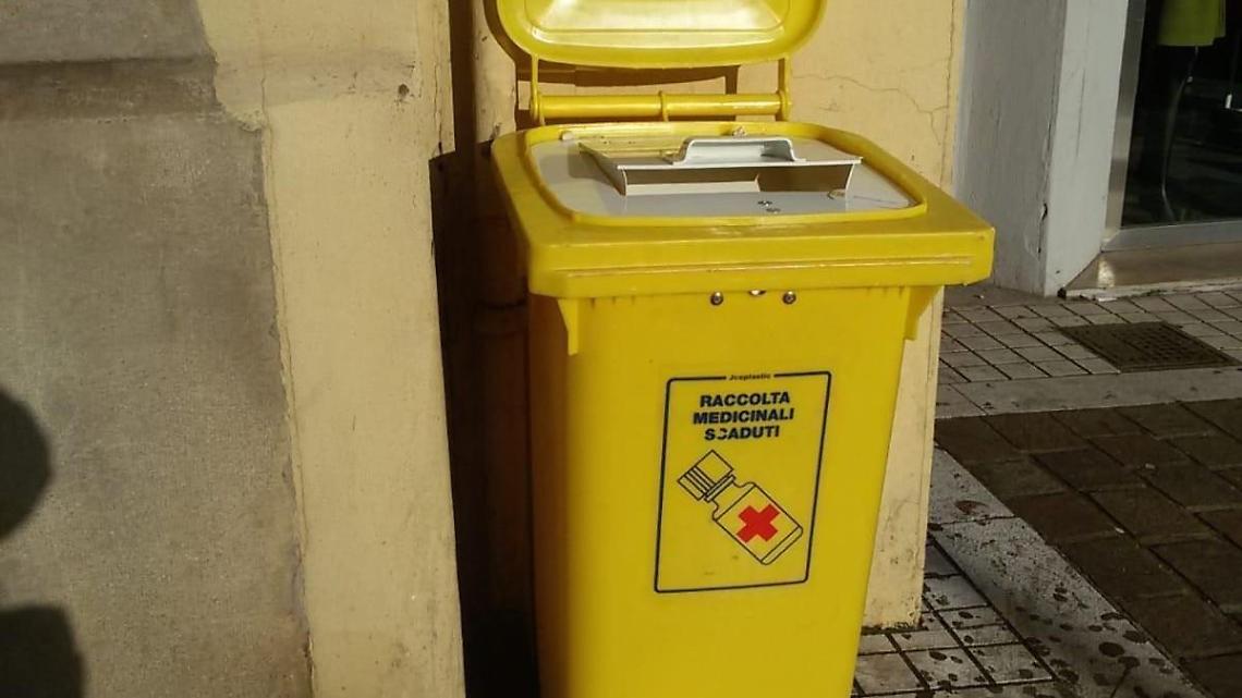 Medicinali scaduti, aumentano i punti di conferimento