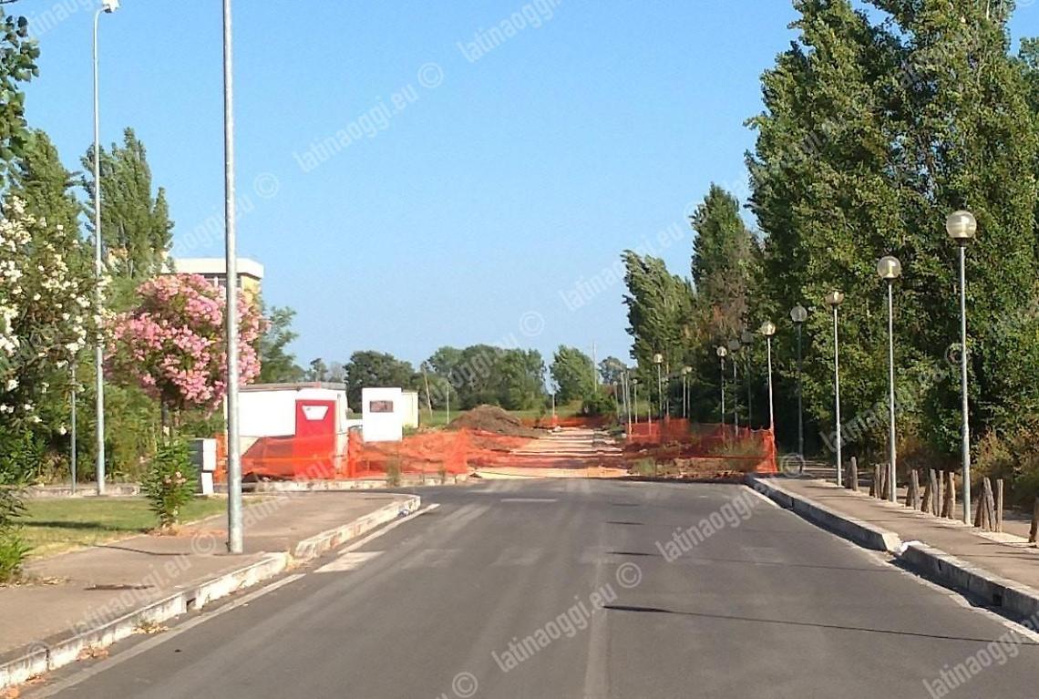 Via Aldo Moro e nuovo campo da calcio, sì al proseguimento dei lavori