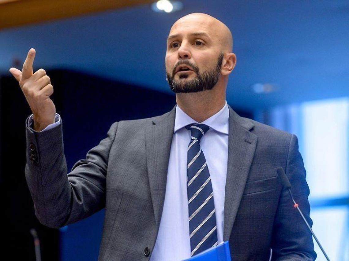 Procaccini si dimette da assessore: resta solo eurodeputato