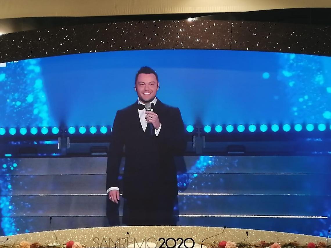 Sanremo, è guerra fra Fiorello e Tiziano Ferro. Il comico: «Campagna d'odio verso di me»