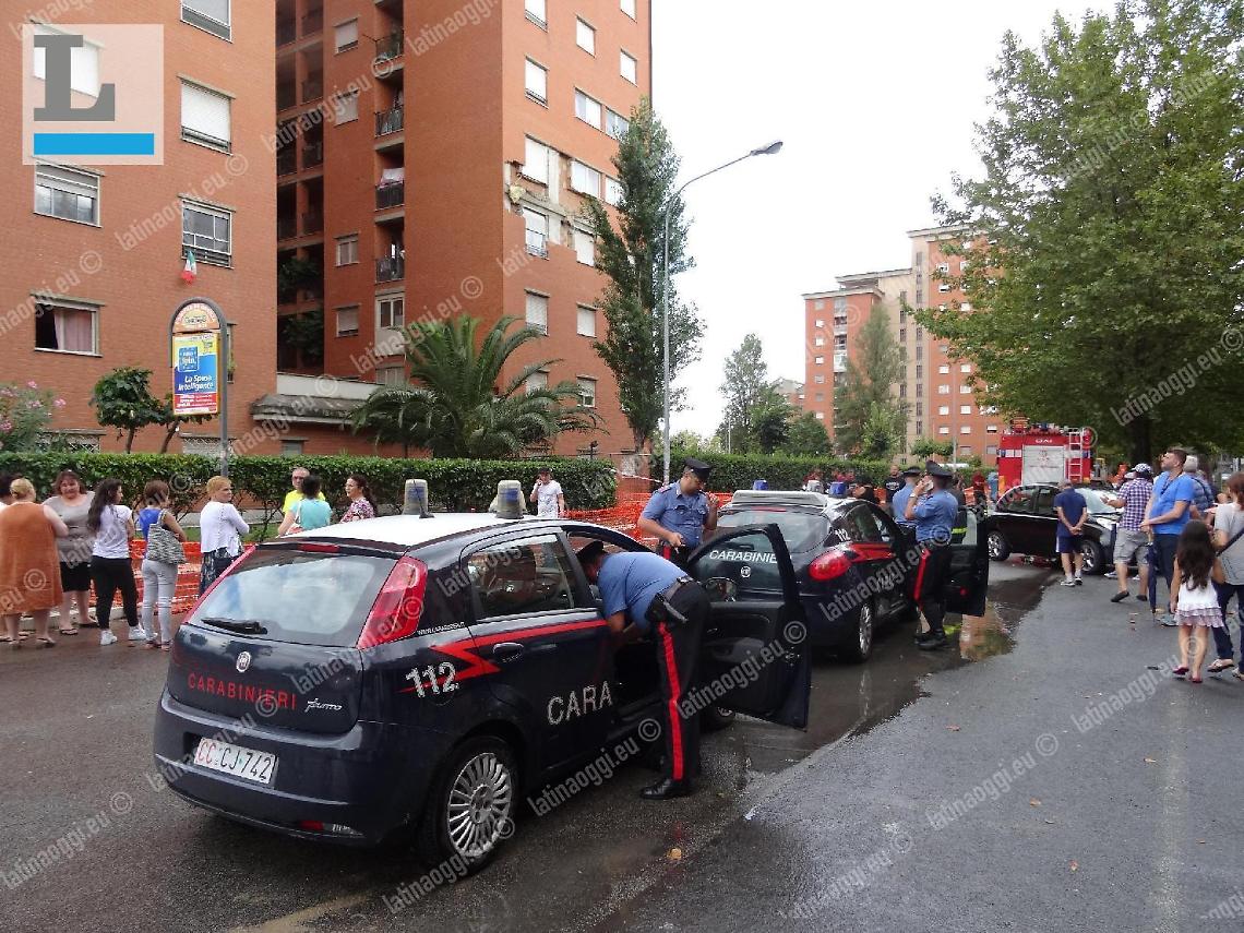 Botte al 14enne: un'auto in fuga ripresa dalle telecamere di videosorveglianza