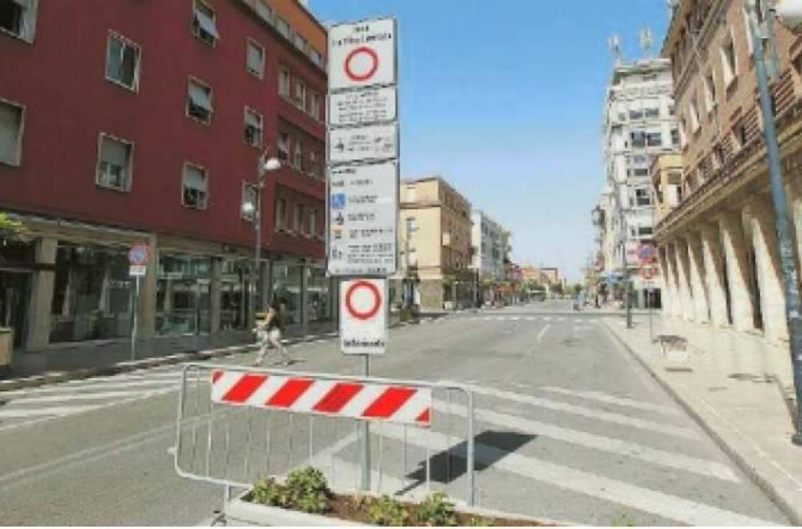 La lenta fine del commercio nel centro storico senza assessore