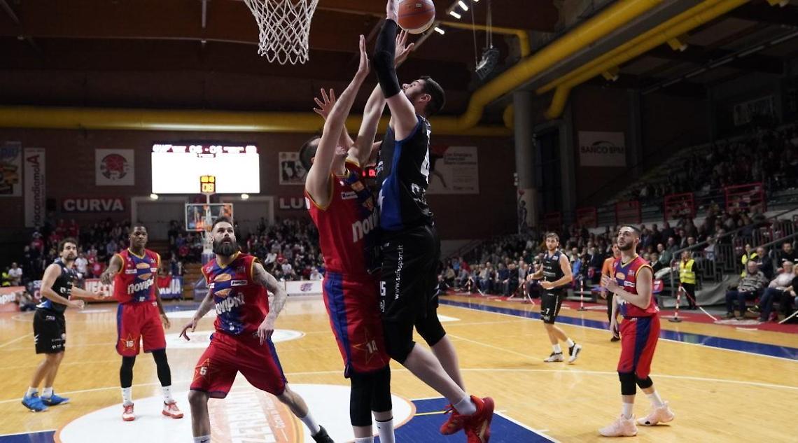 La Benacquista cede nel finale a Casale Monferrato e ora si fa dura