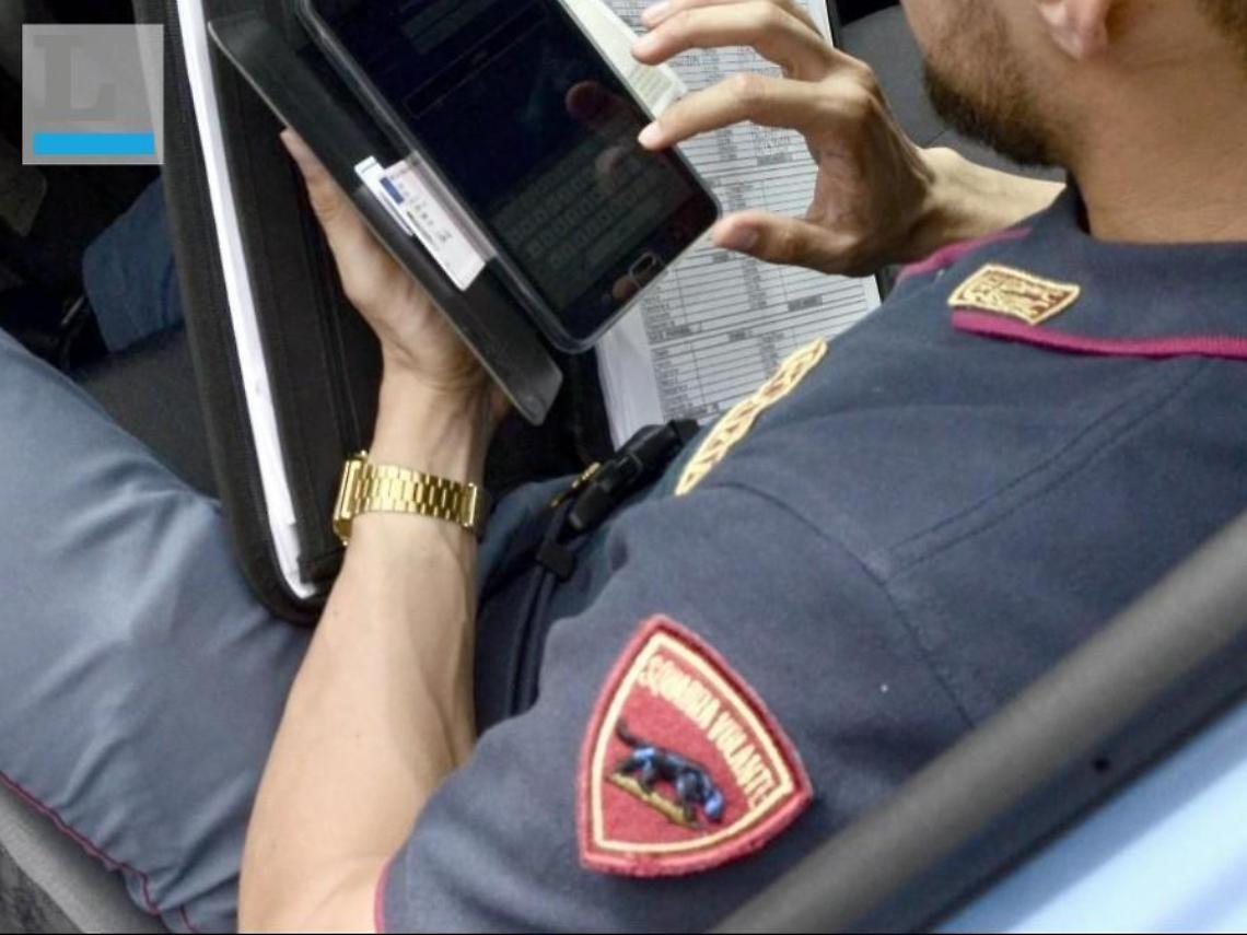 Ruba il tablet a un avvocato, ladro rintracciato dalla polizia grazie al gps