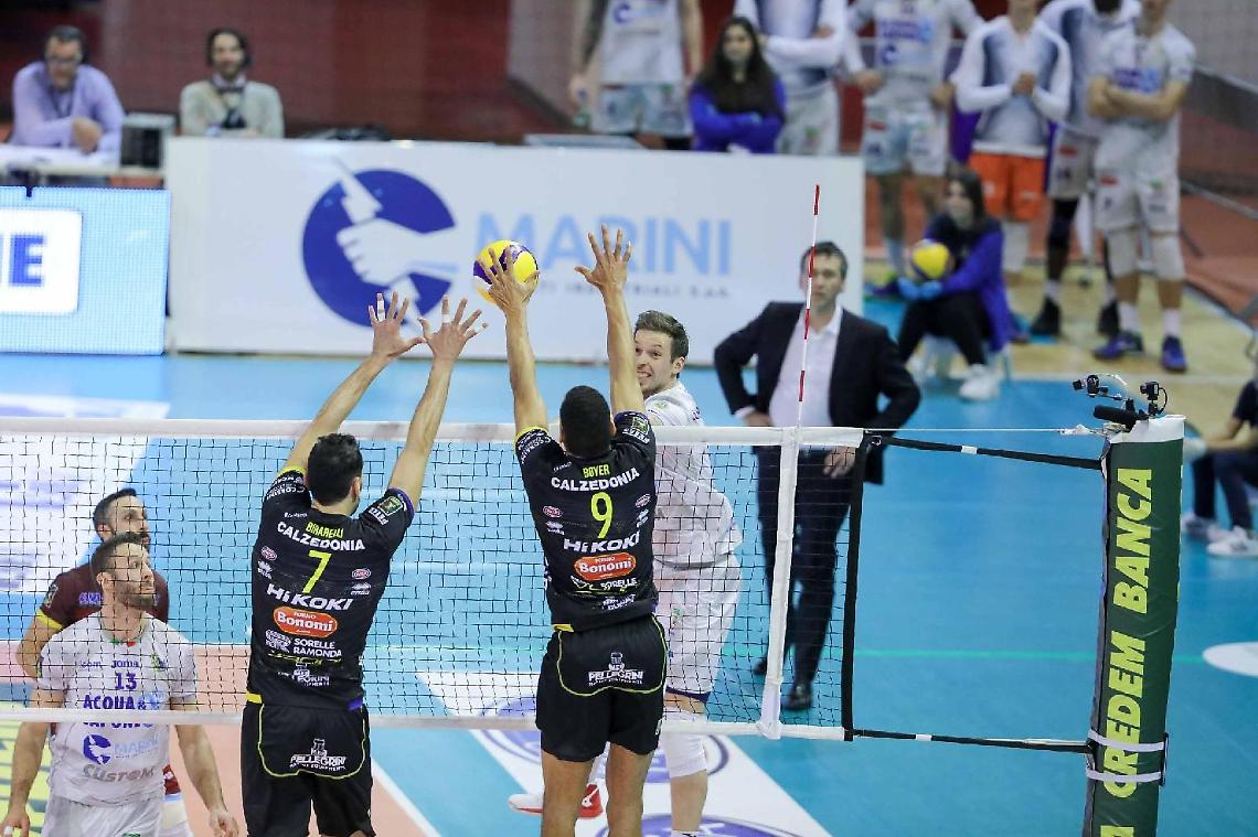 La Top Volley Cisterna cede al tie break a Calzedonia Verona