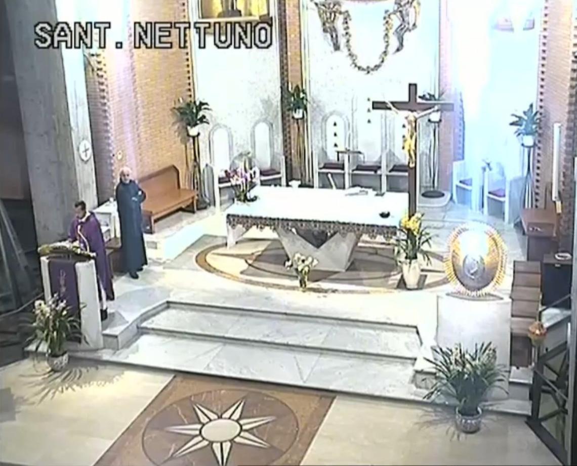 La fede ai tempi del Coronavirus: tutti a Messa... ma in streaming