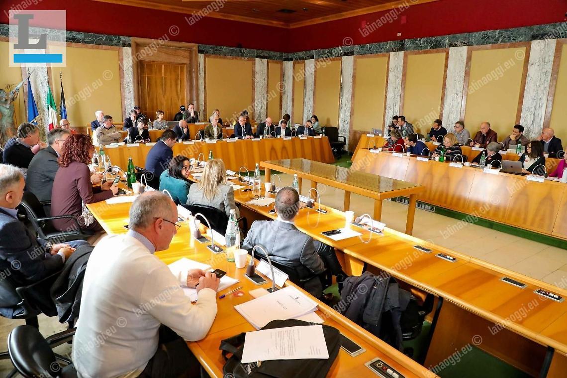 Bilancio, Calvi: "La strana fretta di Lbc". Proietti: "Risposte alla città"