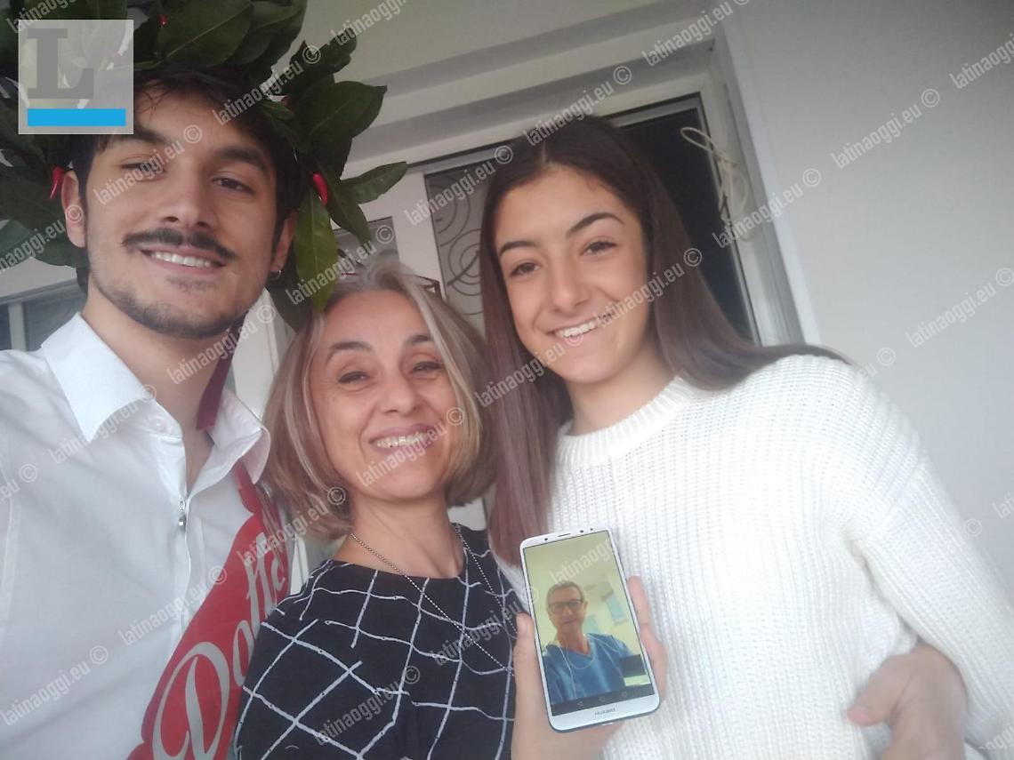 Coronavirus, Luca si laurea in diretta con il papà ricoverato al Goretti