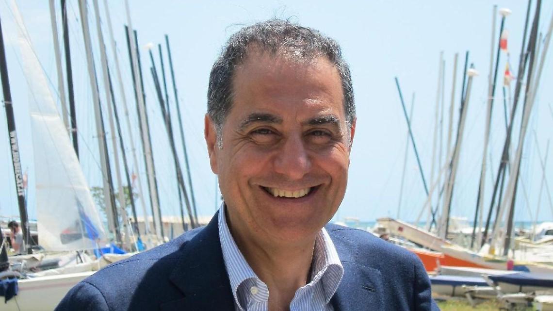 Coronavirus, il sindaco di Anzio: &laquo;La mancia del Governo non basta neanche per la colomba di Pasqua&raquo;