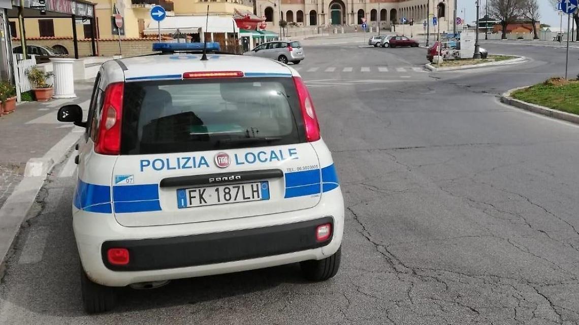 Coronavirus, il sindaco: "Un bravo ai cittadini, ma qualcuno va ad asparagi"