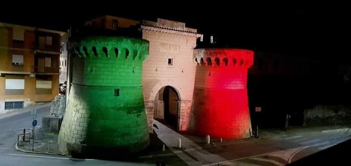 Coronavirus,   chiuse tutte le attivit&agrave; commerciali per Pasqua e Pasquetta