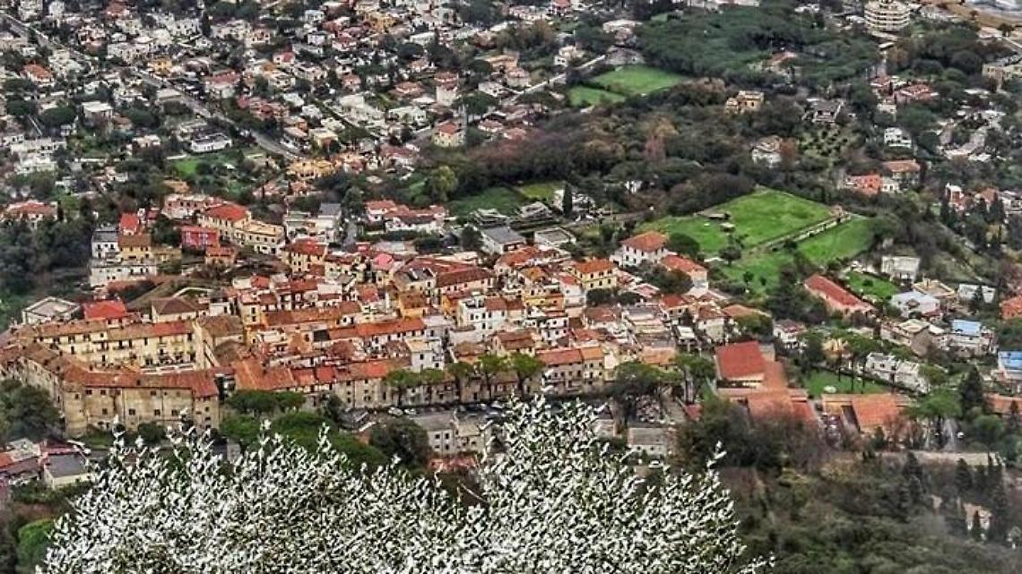 Coronavirus, controlli casa per casa, un sindaco sul piede di guerra
