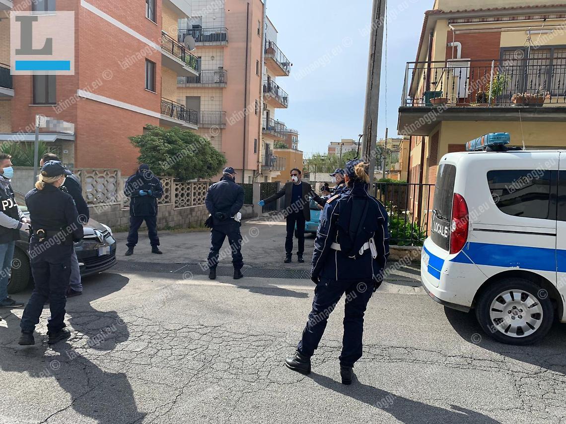 Coronavirus, tutti negativi i tamponi per i residenti di un palazzo a Nettuno