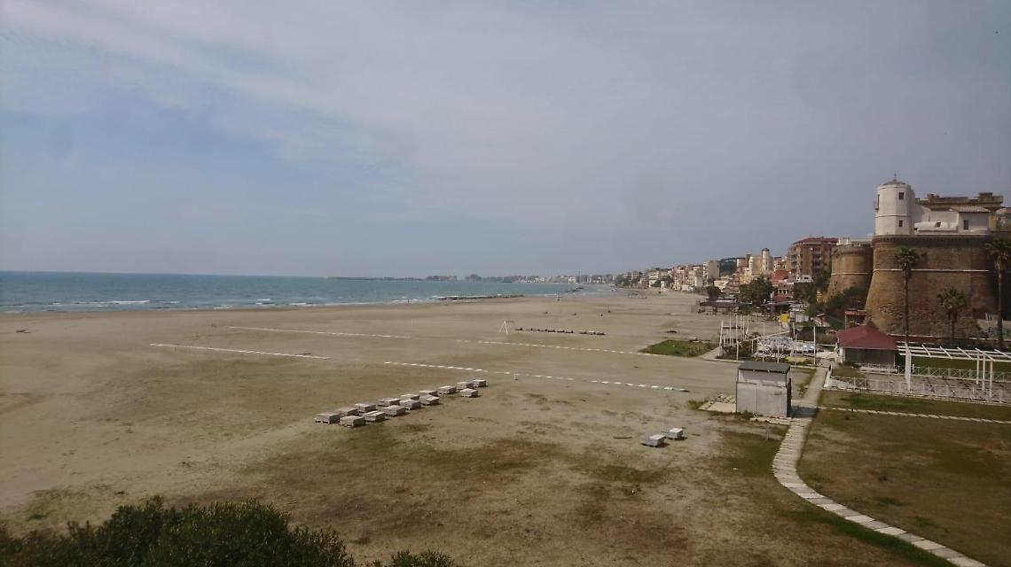 Un mare di proposte per la stagione in forse: il caso delle spiagge