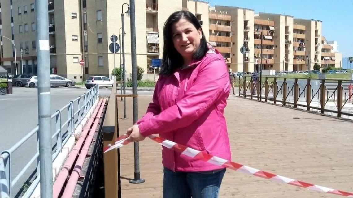 Aperto al transito il ponte pedonale nell'area del porto