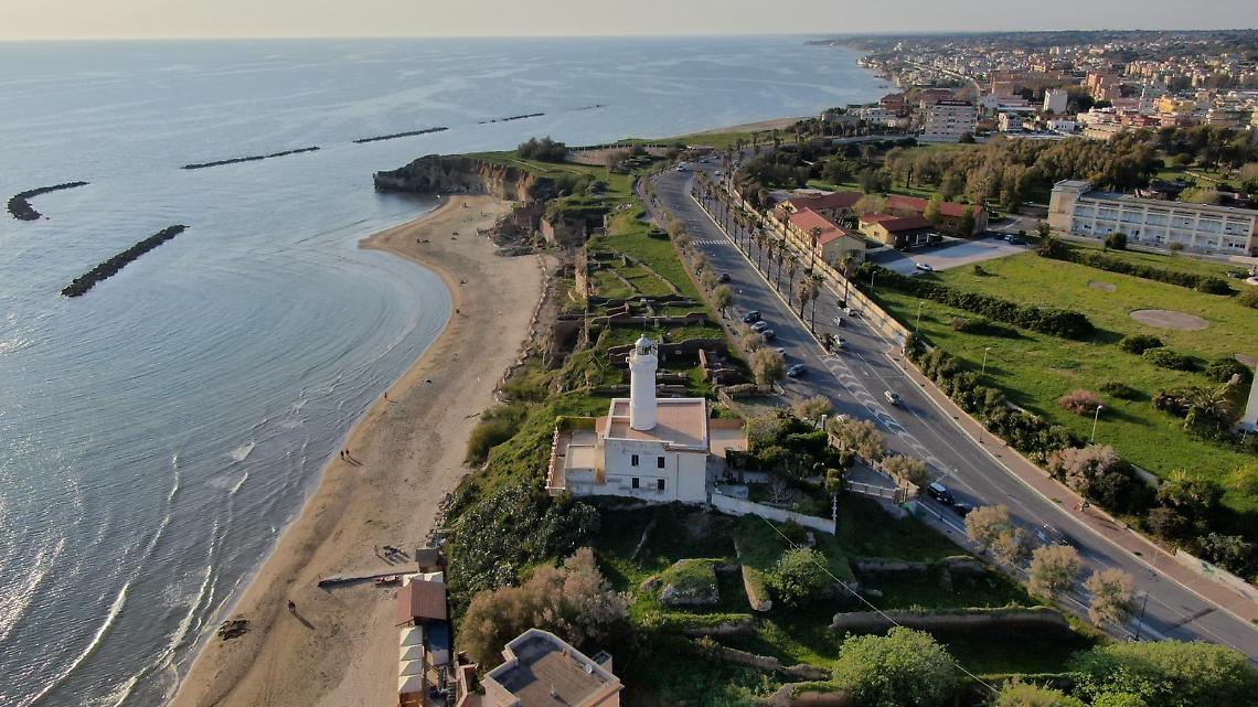 Anzio riapre le spiagge per sport e pesca, ma per ora niente tintarella