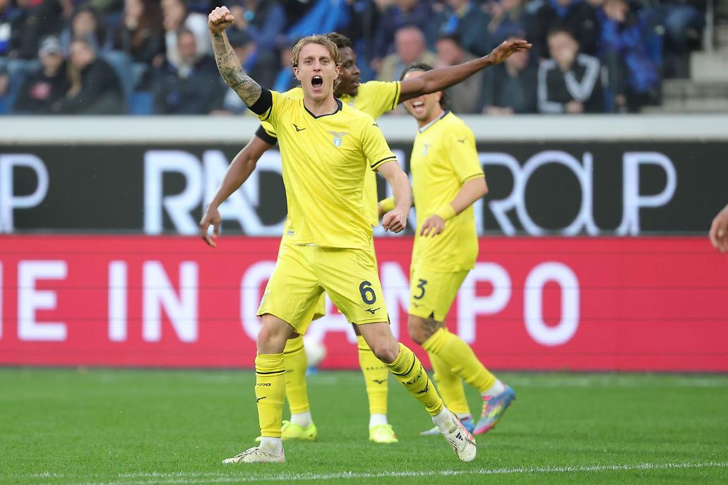 Rovella esulta dopo il gol