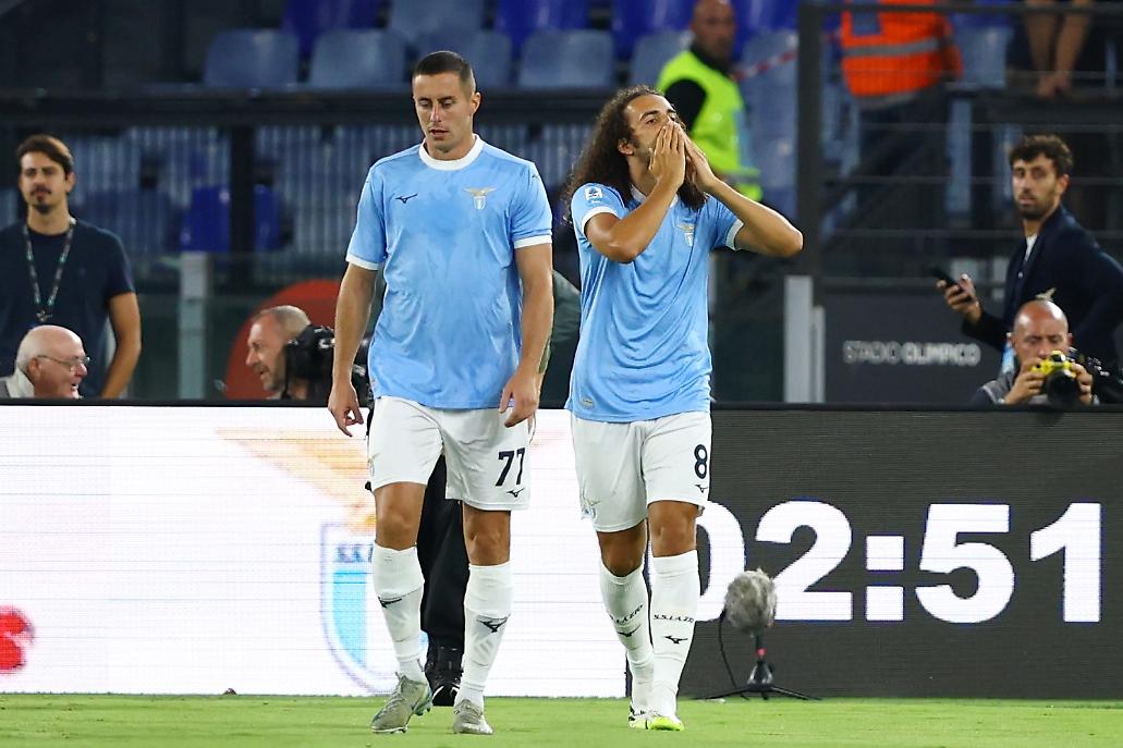Guendouzi, baci alla tribuna