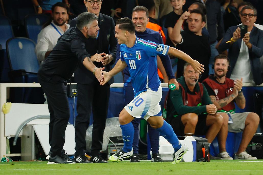 Raspadori esulta con Gattuso