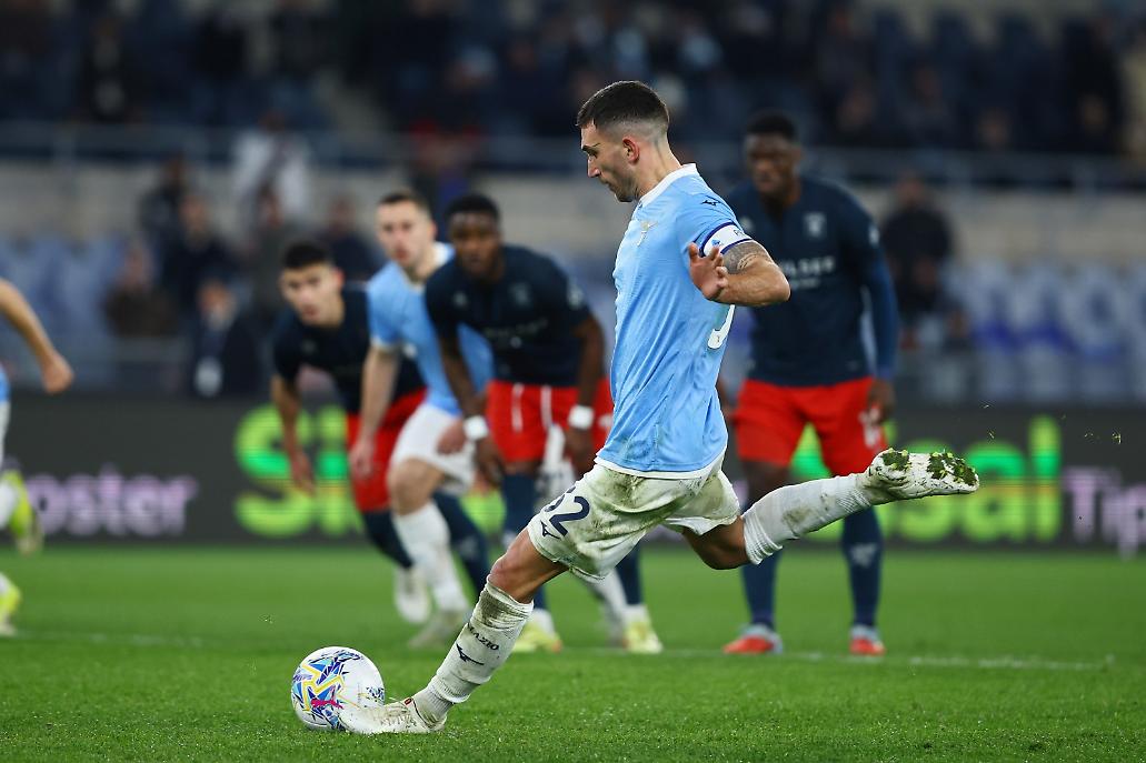 Il calcio di rigore del 3-2 trasformato da Cataldi