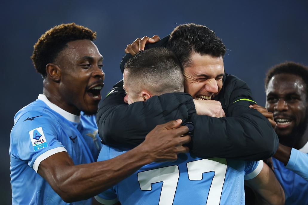 L'esultanza della Lazio dopo il 2-1