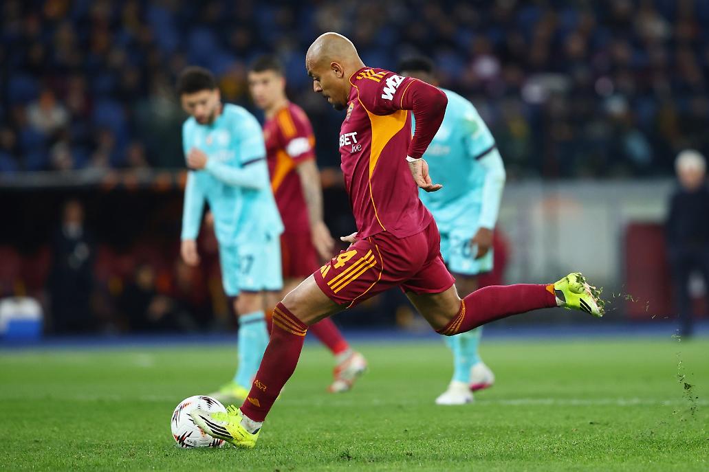 I rigore trasformato da Malem per il 2-3