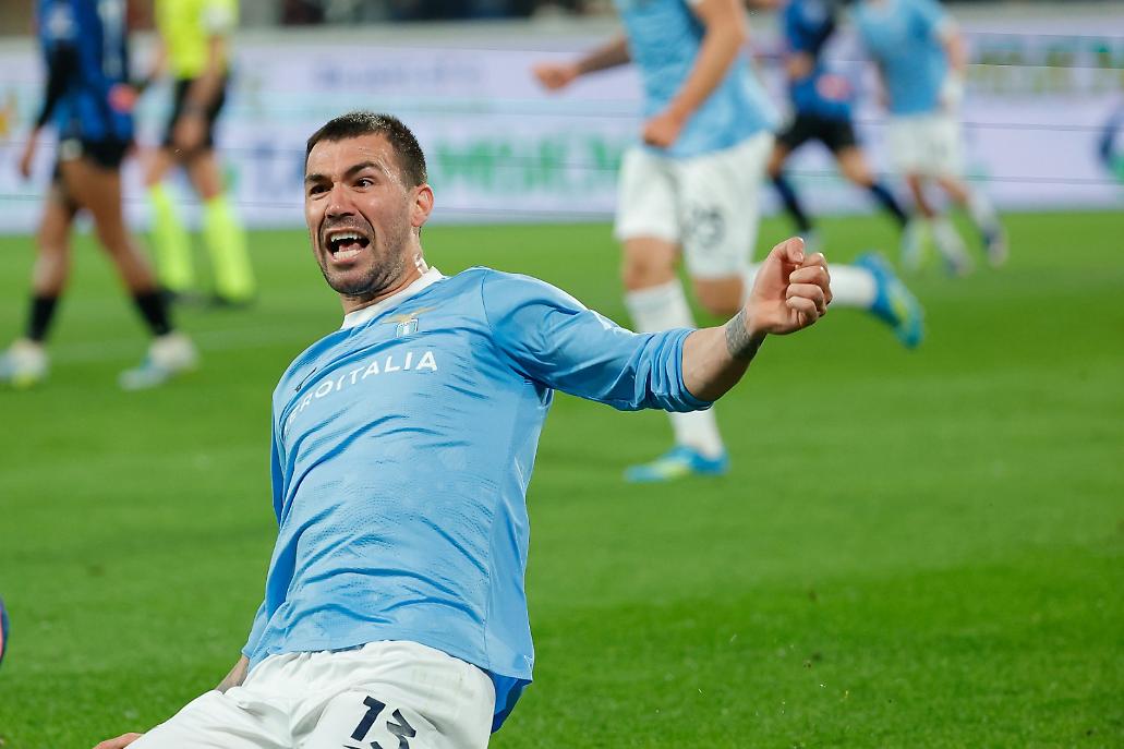 Romagnoli esulta dopo lo 0-1