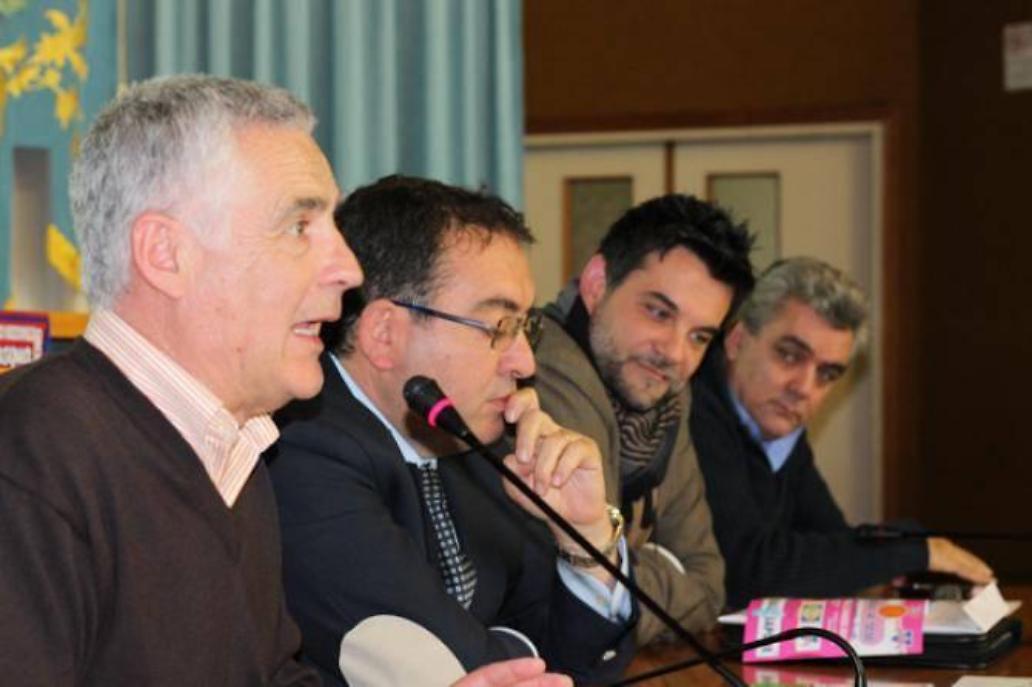 Il presidente della Virtus Basket Aprilia  Lupelli, il sindaco Terra, l'assessore Marchitti e il consigliere De Maio  