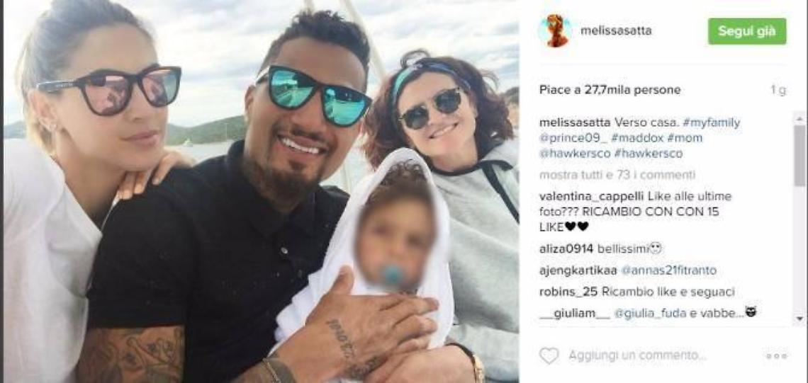Melissa Satta in barca con il fidanzato Boateng e il piccolo Maddox